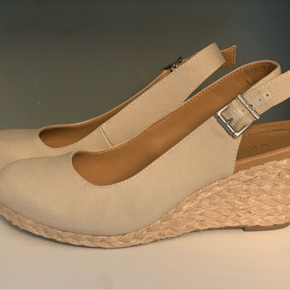 Vionic Beige Taupe Canvas Coralina Espadrille Slingback Wedges, size 7 EU 38